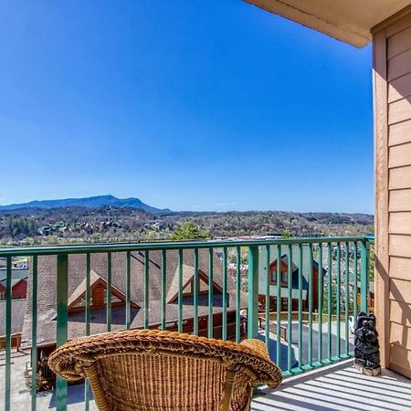 Gorgeous 2Bd 2Bth Condo With Mountain Views Pool Hot Tub Game Room Close To Parkway Pigeon Forge Exterior photo