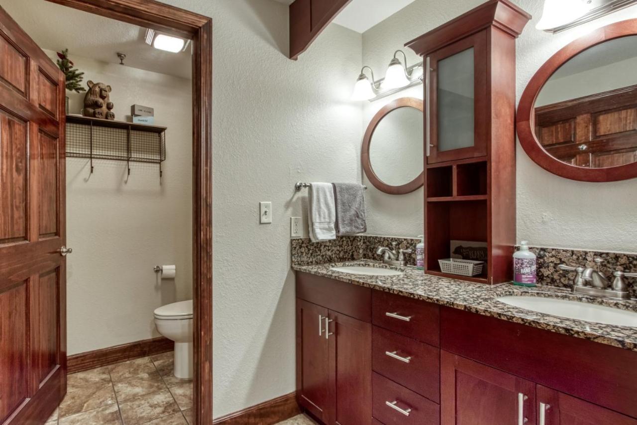 Gorgeous 2Bd 2Bth Condo With Mountain Views Pool Hot Tub Game Room Close To Parkway Pigeon Forge Exterior photo