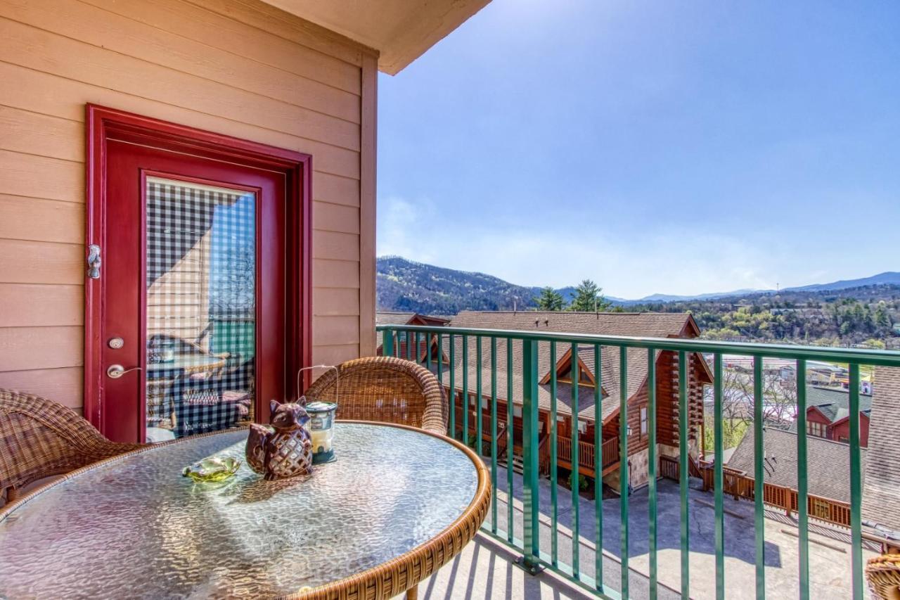 Gorgeous 2Bd 2Bth Condo With Mountain Views Pool Hot Tub Game Room Close To Parkway Pigeon Forge Exterior photo